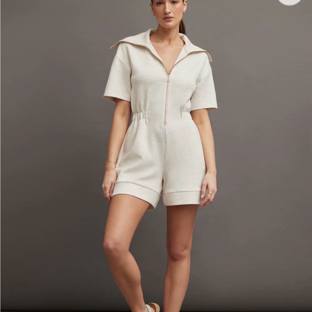 VARLEY Caldwell Playsuit 5 inches Ivory Marl Shorts Wide zip collar NWT LARGE
